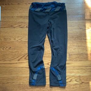 Black lululemon leggings with navy accents